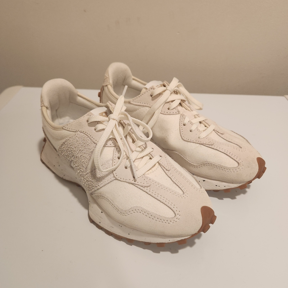 New Balance Women's Sneakers - Cream and Brown